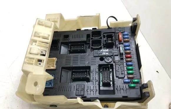 Peugeot 5008 Comfort/convenience module 966405878002 281201906C 281197595