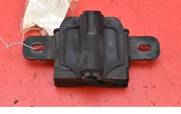 Volvo S60 Engine bonnet/hood lock/catch 31299868