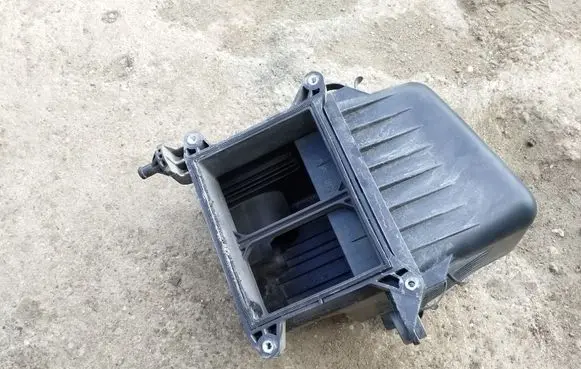 KIA Ceed Air filter box 281102H000