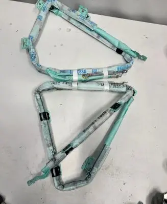 Mercedes-Benz EQC Roof airbag