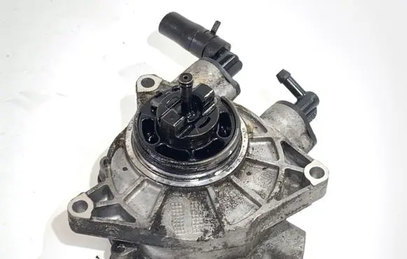 Opel Antara Vacuum pump 25187821