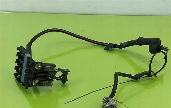 Smart ForFour I Positive cable (battery)