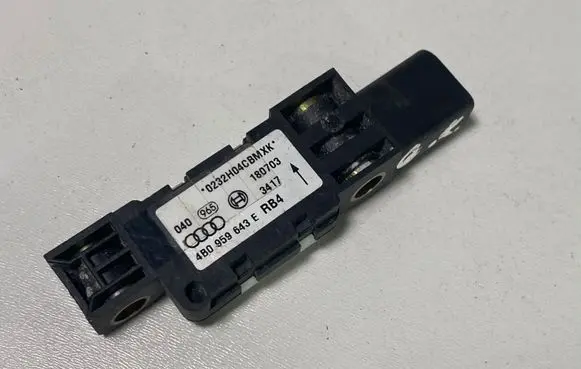 Audi A3 S3 8P Airbag deployment crash/impact sensor 4B0959643E