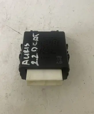Toyota Auris 150 Window wiper relay 8594002040
