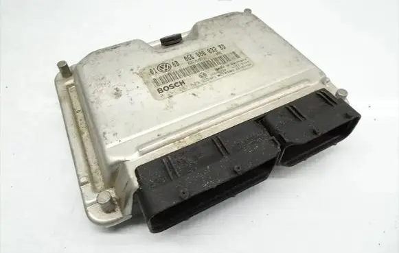 Volkswagen PASSAT B5 Engine control unit/module 066906032BD 0261207643