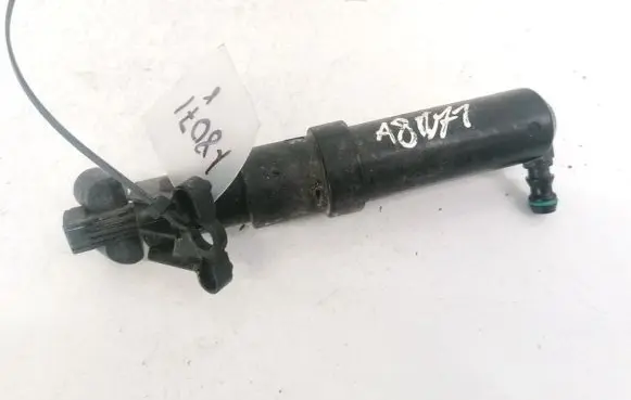 Mercedes-Benz B W245 Headlight washer spray nozzle A1698601247 0308011040