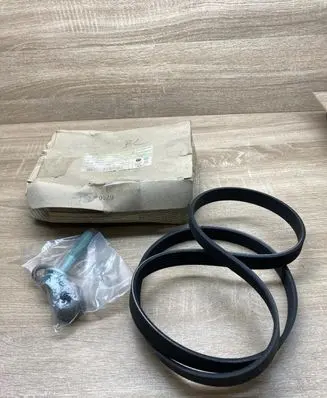 Skoda Roomster (5J) Alternator belt 03D198171A 03D145933