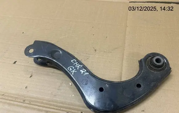 Toyota C-HR I Rear upper control arm/wishbone