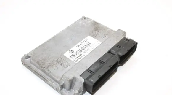Volkswagen Polo V 6R Engine control unit/module 03D906033F 5WP40298