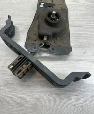 Chrysler Grand Voyager V Spare wheel mounting bracket 05109667AA