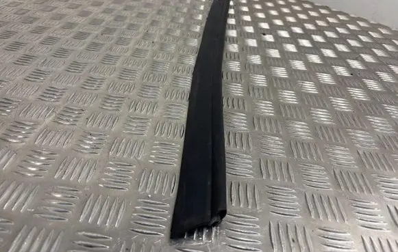 BMW 2 F46 Engine compartment rubber 7300515