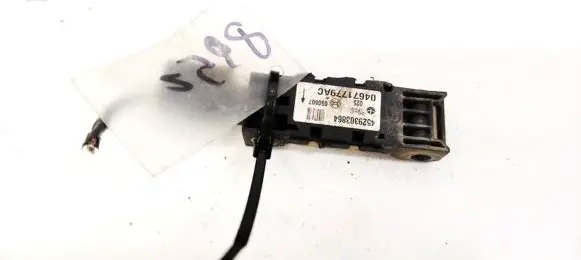 Chrysler Voyager Airbag deployment crash/impact sensor 04671779AC 4529303864