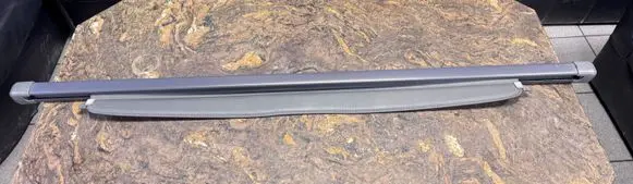 Toyota Land Cruiser (J120) Parcel shelf load cover