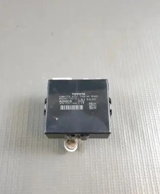 Toyota C-HR I Hand brake control module 8905010010