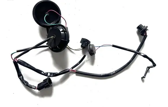 Nissan Leaf II (ZE1) Headlight/headlamp dust cover 260105SA0A