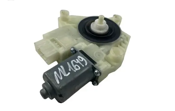 Volkswagen Golf VII Rear door window regulator motor 5Q4959811D
