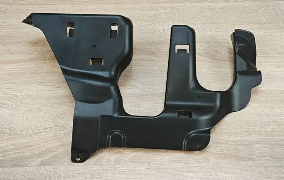 BMW 8 G16 Front underbody cover/under tray 7347021