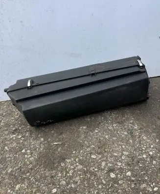 Mercedes-Benz E W211 Air filter box A6460901001 F2584
