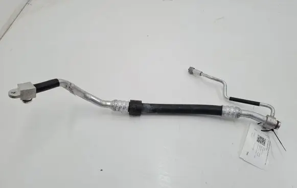 Audi A4 S4 B9 Air conditioning (A/C) pipe/hose 8W1816740