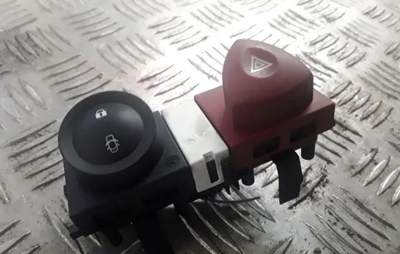 Renault Scenic II - Grand scenic II Central locking switch button 8200095493