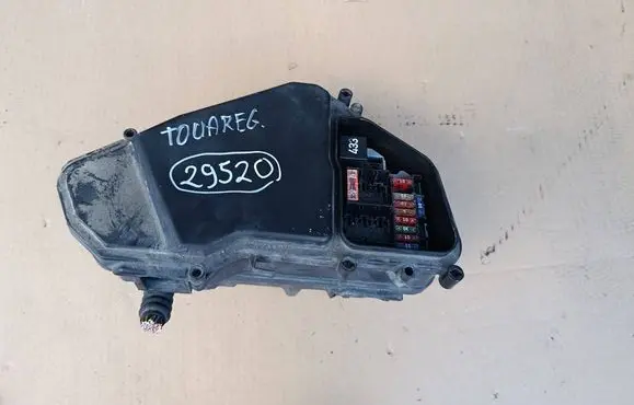 Volkswagen Touareg II Fuse box set