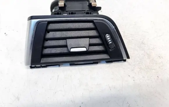 BMW 3 F30 F35 F31 Dash center air vent grill 934622601 9346226-01