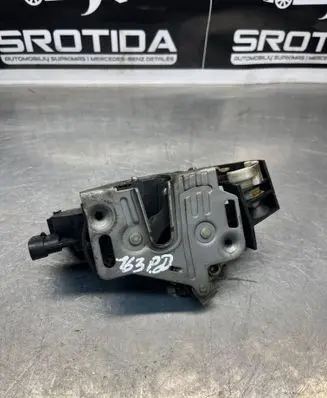 Mercedes-Benz ML W163 Front door lock a1637202835
