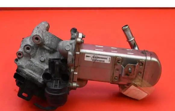 Ford Grand C-MAX EGR valve cooler V29004027