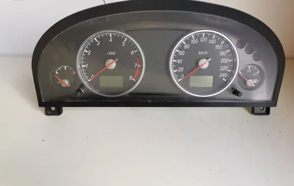 Ford Mondeo Mk III Speedometer (instrument cluster) 1S7F10849