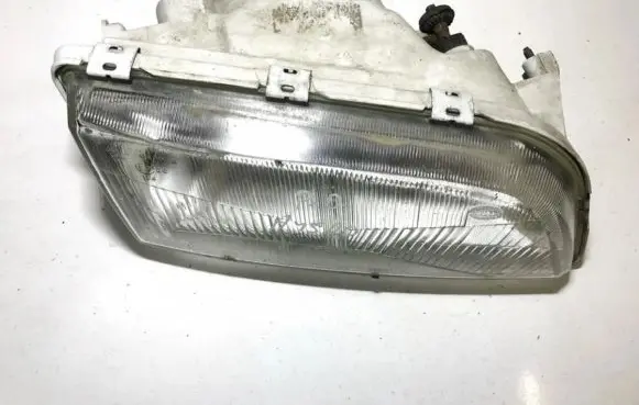 Volvo S40, V40 Headlight/headlamp