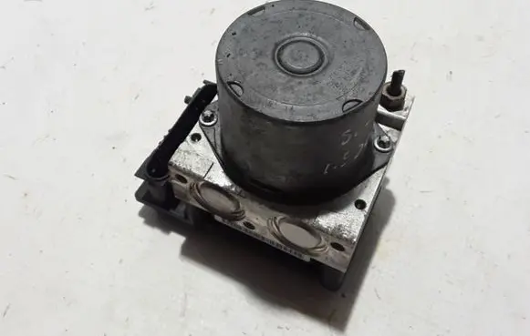 Renault Scenic II - Grand scenic II ABS Pump 8200038695