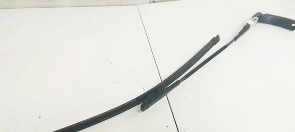 Front wiper blade arm