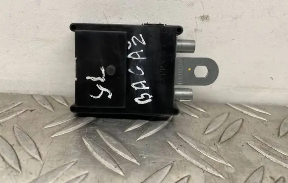 Mercedes-Benz GL X164 Aerial antenna amplifier A1648701789