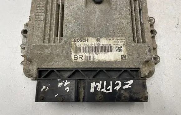 Opel Zafira B Engine control unit/module 55198922 1039S11633 0281012549