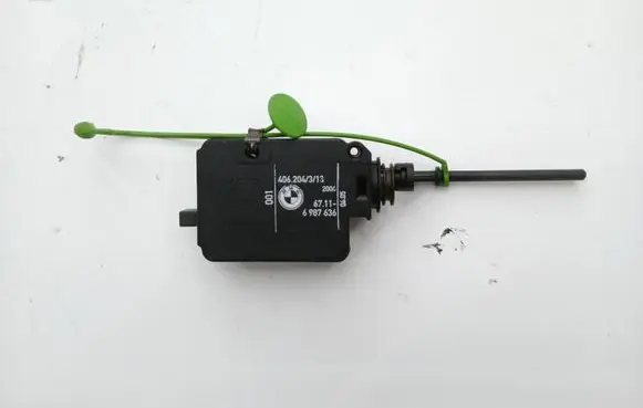 BMW 3 E46 Fuel tank cap lock motor 6987636