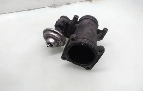Mercedes-Benz Sprinter W901 W902 W903 W904 EGR valve
