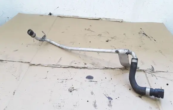 BMW 5 F10 F11 Engine coolant pipe/hose 17908910 8571811