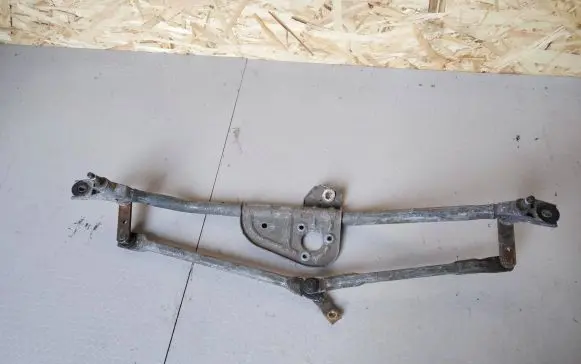 Audi A4 S4 B5 8D Front wiper linkage 8D1955605B