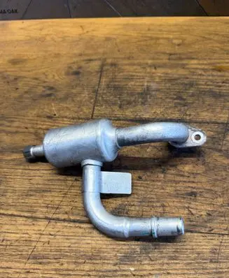 Air conditioning (A/C) pipe/hose