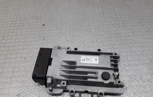 Mazda CX-7 Reducing agents exhaust control unit 0281020137 R2AX18701F