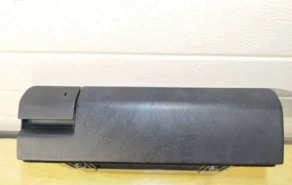Mercedes-Benz C W202 Glove box A2026890891 104747 6890891