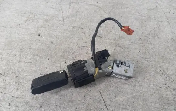 Peugeot 307 Ignition lock 363531009648445180