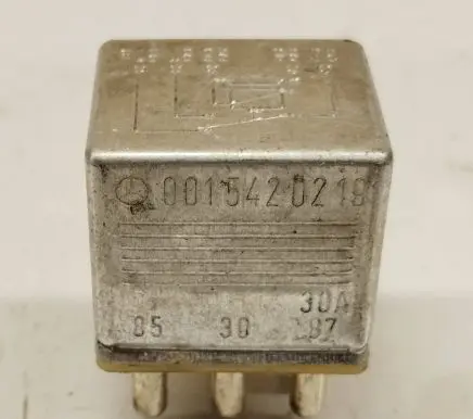 Mercedes-Benz E W124 Other relay 0015420219