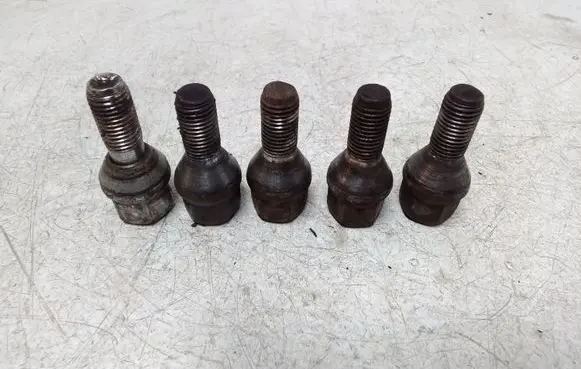 Nissan Note (E11) Nuts/bolts 