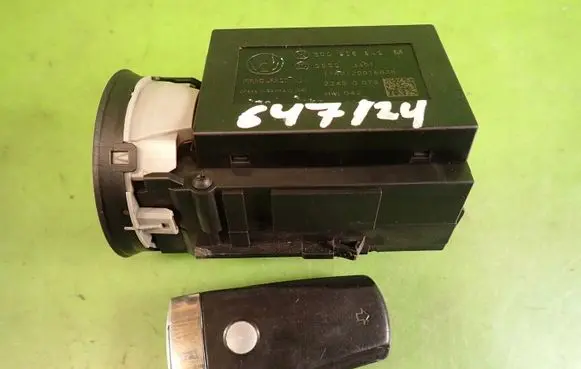 Volkswagen PASSAT B6 Ignition lock 3C0905843M