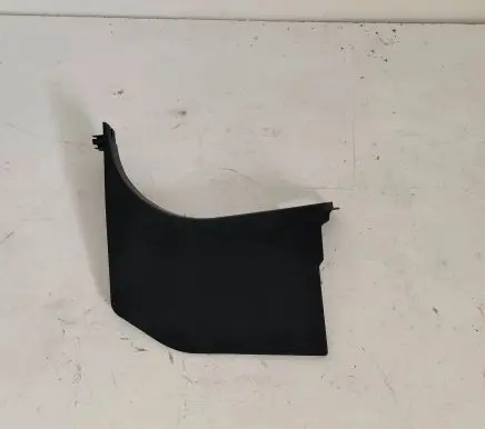 Foot area side trim