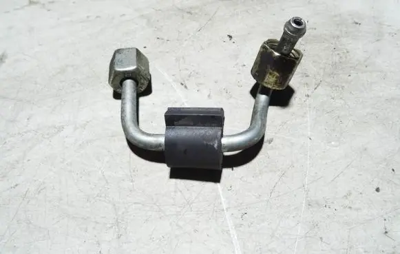 Fuel injector supply line/pipe