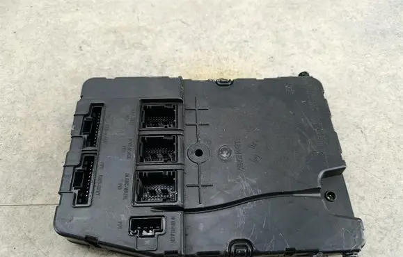Renault Megane II Fuse box set 8200309690