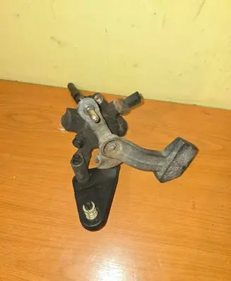 Volkswagen Caddy Gear shifter/selector 1K0711046M