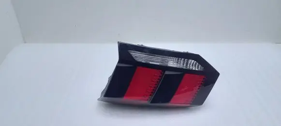 Peugeot 5008 II Tailgate rear/tail lights 9811027780